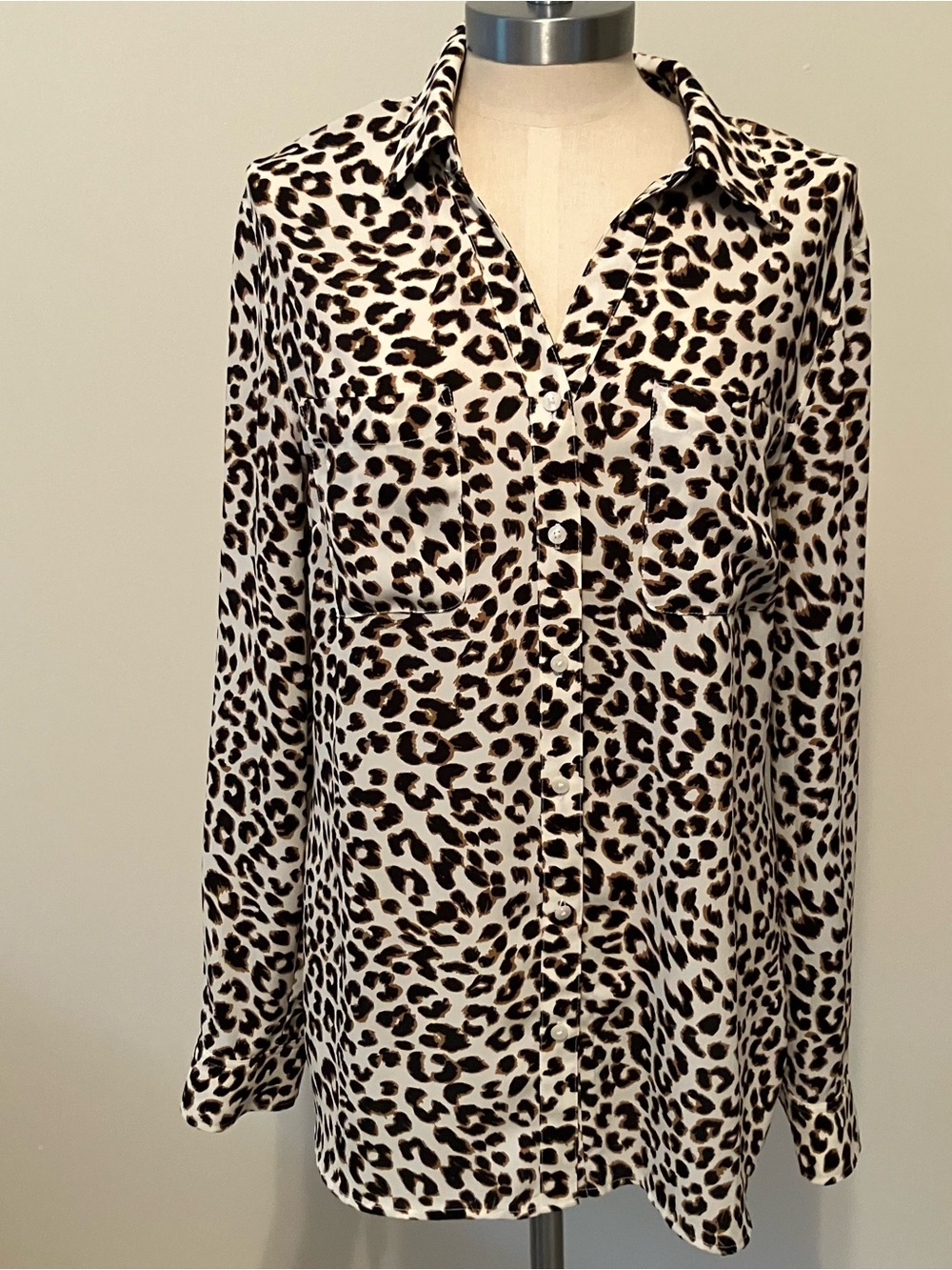 Talbots Leopard Print Button Down Shirt Cheetah Animal Print Size L Mob Wife